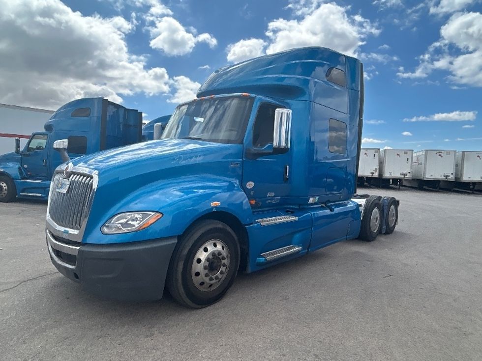 Sleeper Tractor-Heavy Duty Tractors-International-2021-LT625-El Paso-TX-588,212\n\t\tmiles-$ 38,000 - Image 3