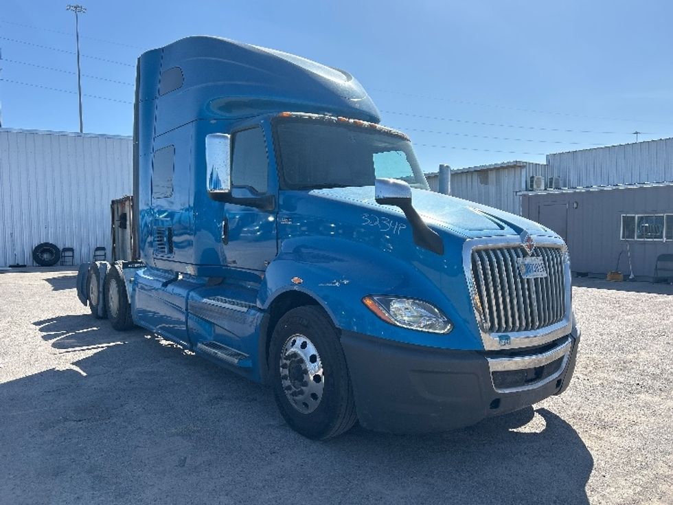 Sleeper Tractor-Heavy Duty Tractors-International-2021-LT625-El Paso-TX-593,176\n\t\tmiles-$ 40,750 - Image 1