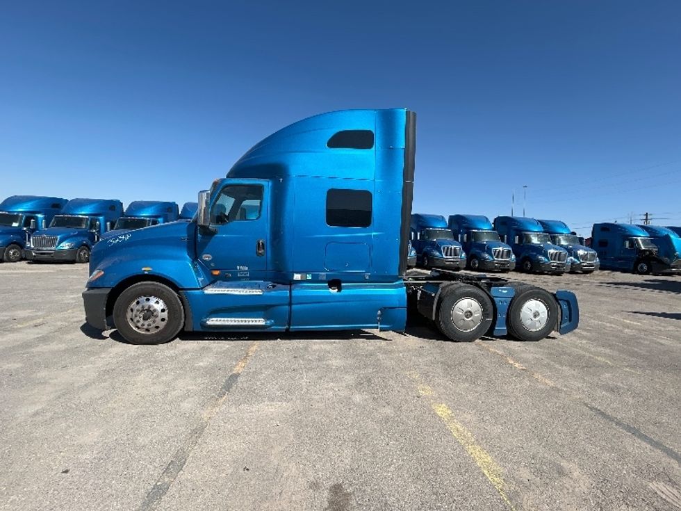Sleeper Tractor-Heavy Duty Tractors-International-2021-LT625-El Paso-TX-593,176\n\t\tmiles-$ 40,750 - Image 4