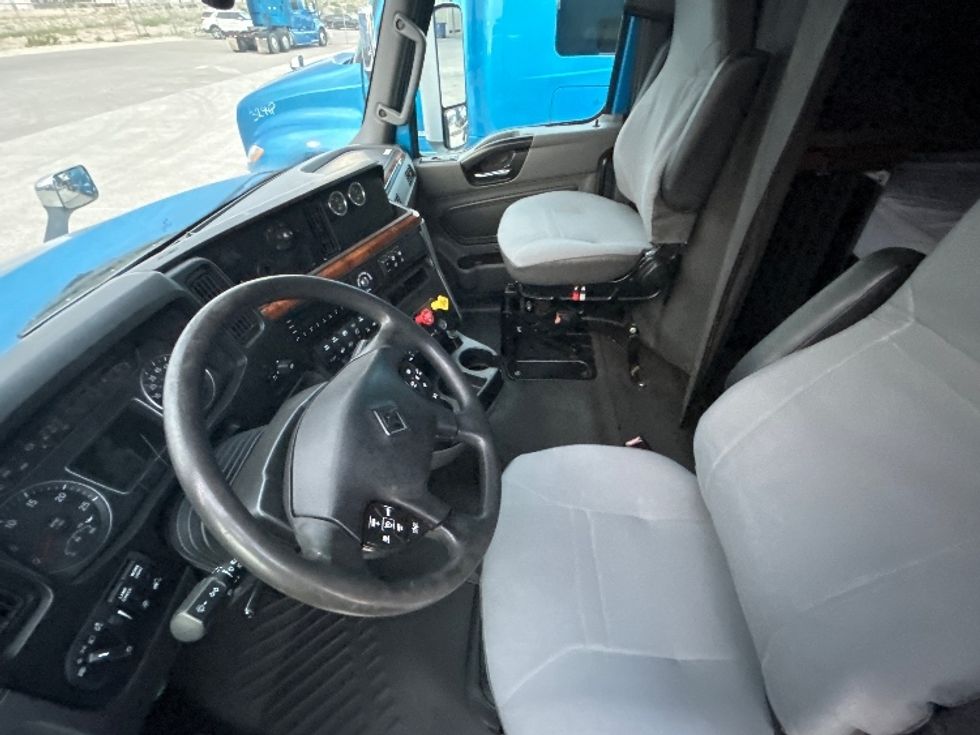 Sleeper Tractor-Heavy Duty Tractors-International-2021-LT625-El Paso-TX-601,905\n\t\tmiles-$ 41,500 - Image 10