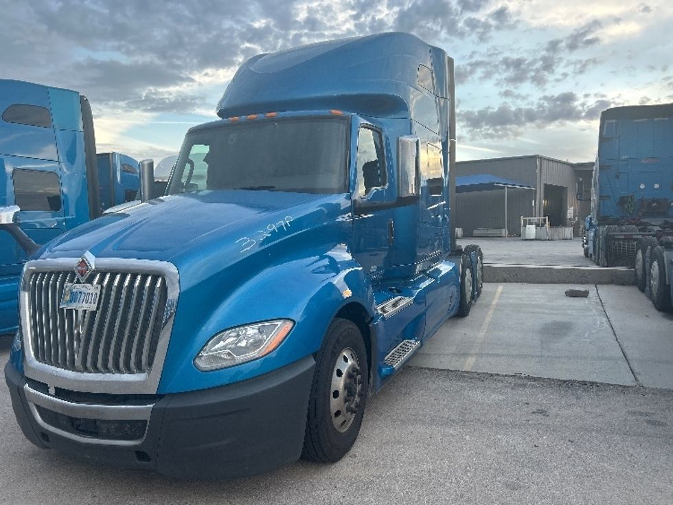 Sleeper Tractor-Heavy Duty Tractors-International-2021-LT625-El Paso-TX-601,905\n\t\tmiles-$ 41,500 - Image 3