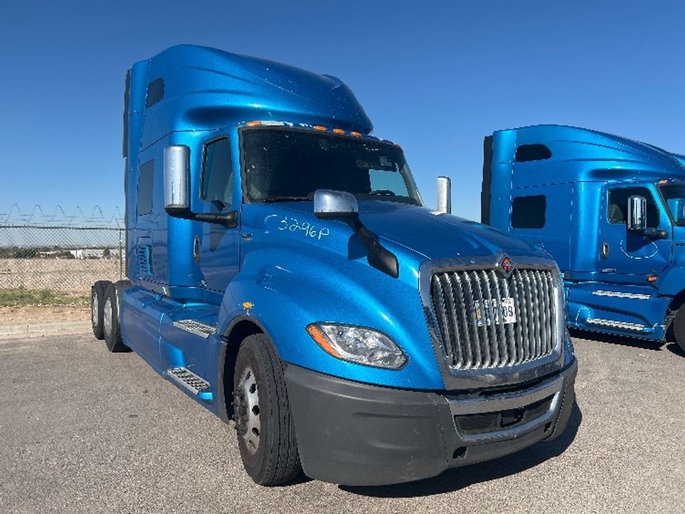 Sleeper Tractor-Heavy Duty Tractors-International-2021-LT625-El Paso-TX-608,749\n\t\tmiles-$ 41,250 - Image 1