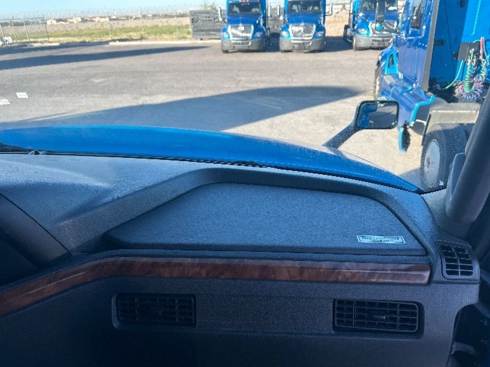 Sleeper Tractor-Heavy Duty Tractors-International-2021-LT625-El Paso-TX-614,442\n\t\tmiles-$ 40,750 - Image 14