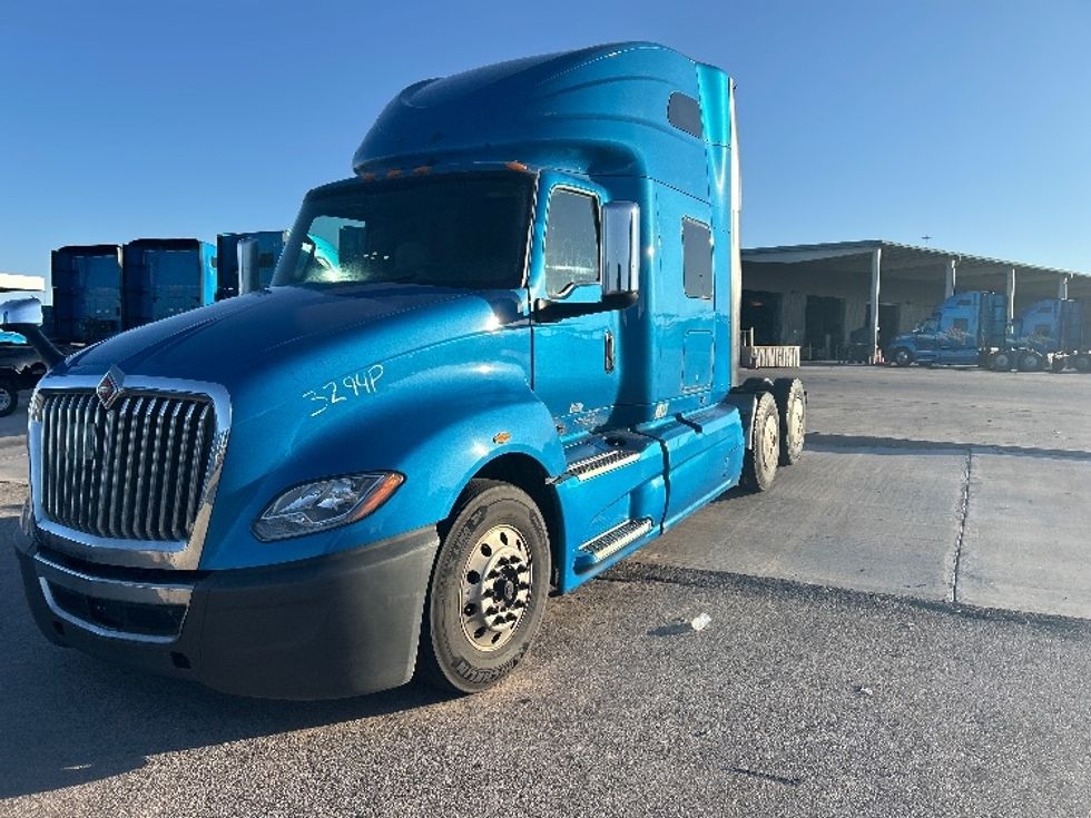 Sleeper Tractor-Heavy Duty Tractors-International-2021-LT625-El Paso-TX-614,442\n\t\tmiles-$ 40,750 - Image 3