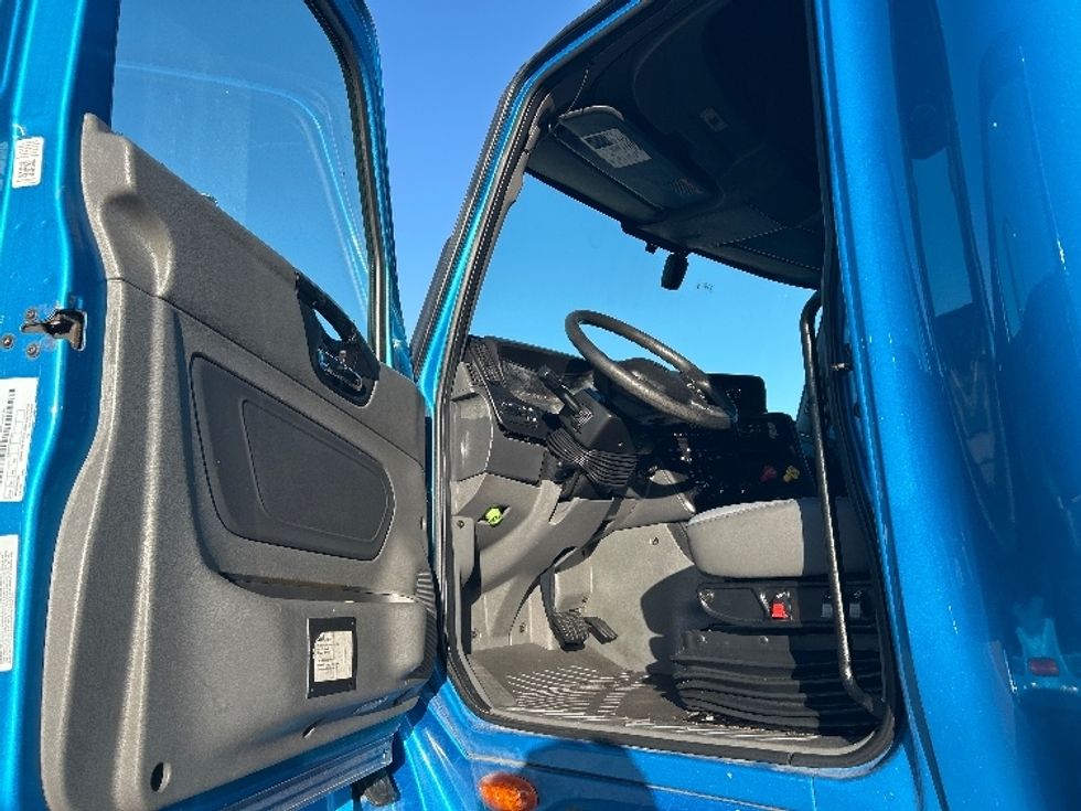 Sleeper Tractor-Heavy Duty Tractors-International-2021-LT625-El Paso-TX-614,442\n\t\tmiles-$ 40,750 - Image 9
