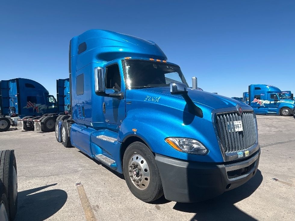 Sleeper Tractor-Heavy Duty Tractors-International-2021-LT625-El Paso-TX-621,007\n\t\tmiles-$ 28,250 - Image 1