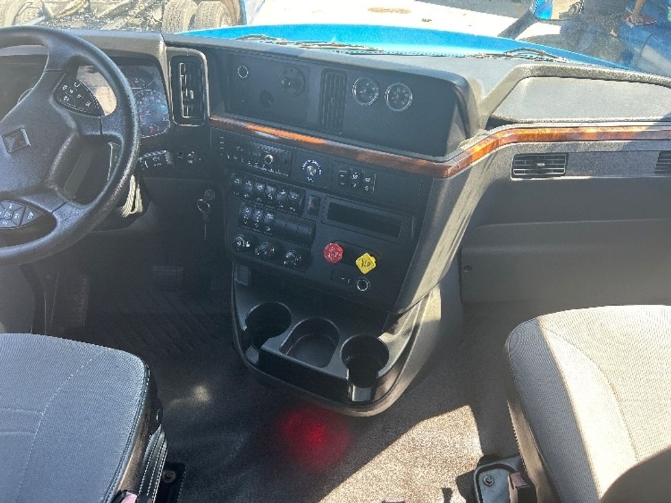 Sleeper Tractor-Heavy Duty Tractors-International-2021-LT625-El Paso-TX-621,007\n\t\tmiles-$ 28,250 - Image 12