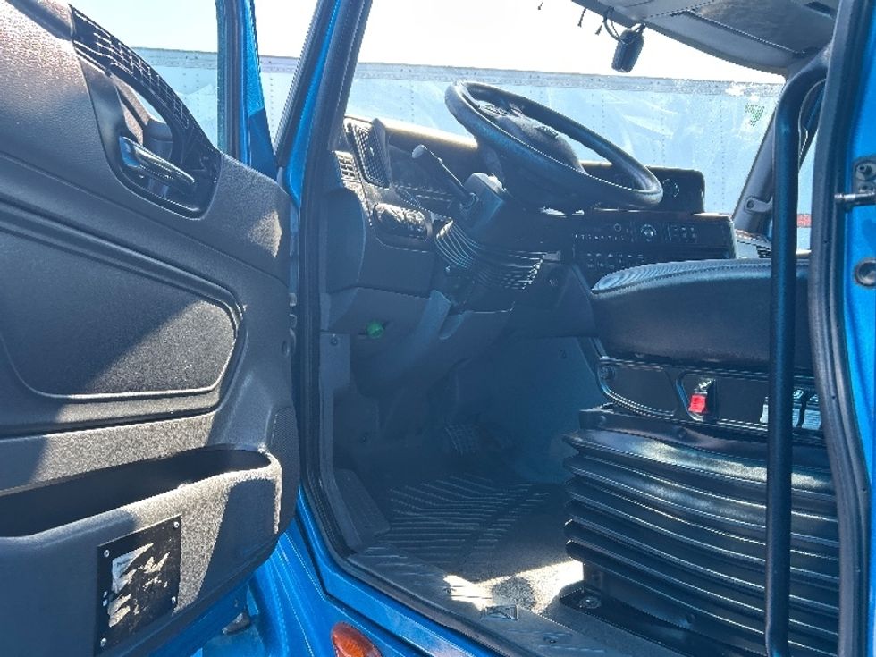 Sleeper Tractor-Heavy Duty Tractors-International-2021-LT625-El Paso-TX-621,007\n\t\tmiles-$ 28,250 - Image 9