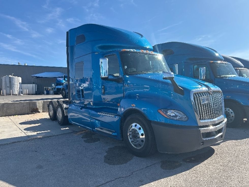 Sleeper Tractor-Heavy Duty Tractors-International-2021-LT625-El Paso-TX-637,359\n\t\tmiles-$ 27,750 - Image 1