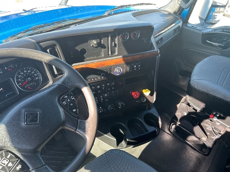 Sleeper Tractor-Heavy Duty Tractors-International-2021-LT625-El Paso-TX-637,359\n\t\tmiles-$ 27,750 - Image 10