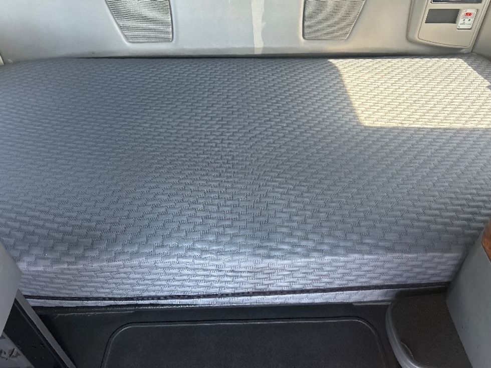 Sleeper Tractor-Heavy Duty Tractors-International-2021-LT625-El Paso-TX-637,359\n\t\tmiles-$ 27,750 - Image 17