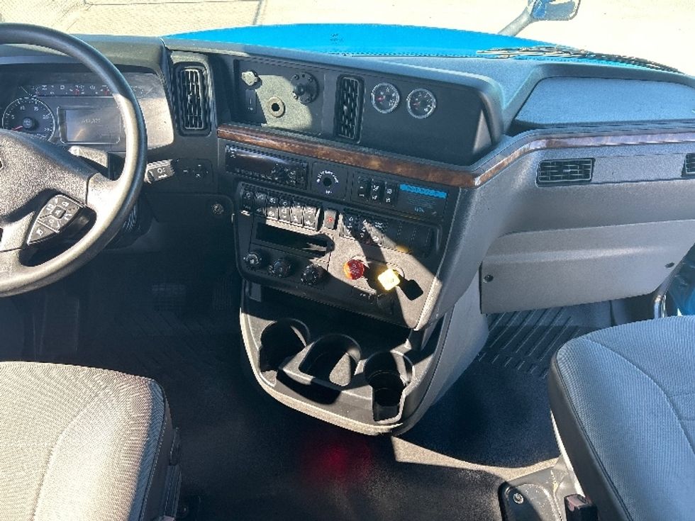 Sleeper Tractor-Heavy Duty Tractors-International-2021-LT625-El Paso-TX-643,367\n\t\tmiles-$ 36,000 - Image 12