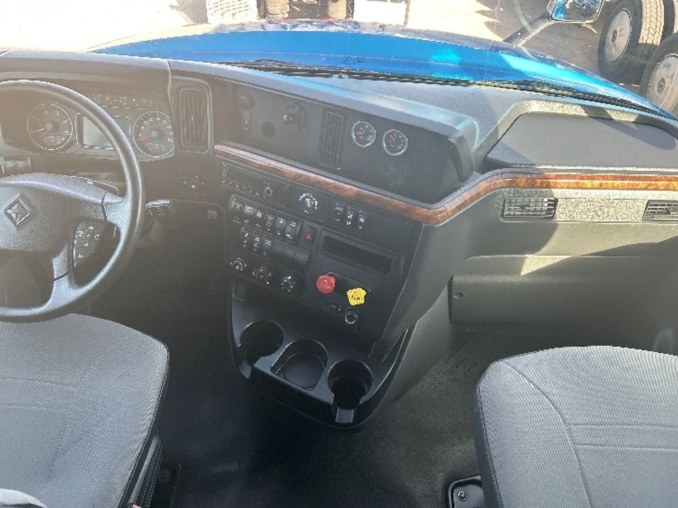 Sleeper Tractor-Heavy Duty Tractors-International-2021-LT625-El Paso-TX-643,505\n\t\tmiles-$ 32,500 - Image 12