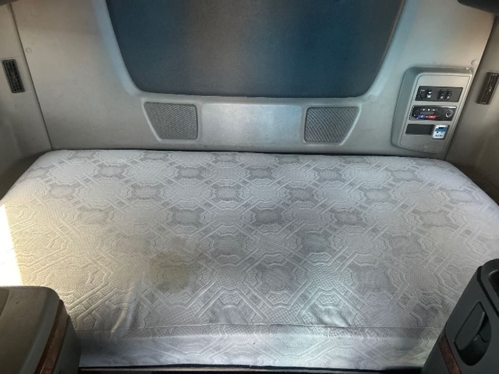 Sleeper Tractor-Heavy Duty Tractors-International-2021-LT625-El Paso-TX-643,505\n\t\tmiles-$ 32,500 - Image 17