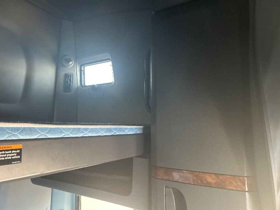 Sleeper Tractor-Heavy Duty Tractors-International-2021-LT625-El Paso-TX-643,505\n\t\tmiles-$ 32,500 - Image 18