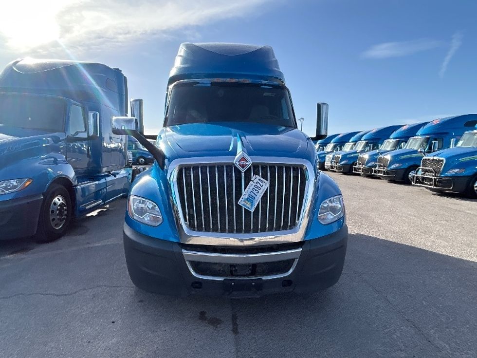 Sleeper Tractor-Heavy Duty Tractors-International-2021-LT625-El Paso-TX-643,505\n\t\tmiles-$ 32,500 - Image 2