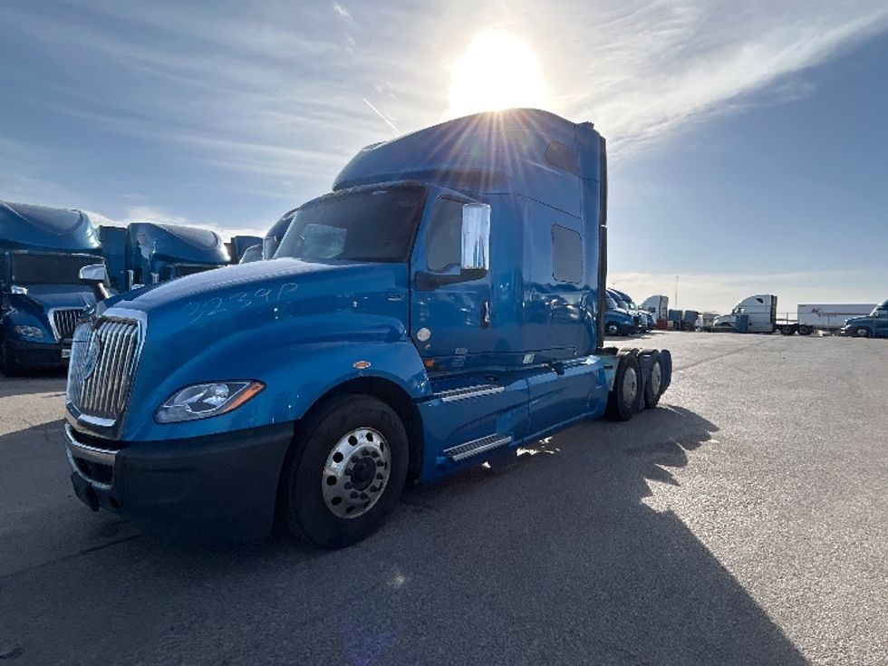 Sleeper Tractor-Heavy Duty Tractors-International-2021-LT625-El Paso-TX-643,505\n\t\tmiles-$ 32,500 - Image 3