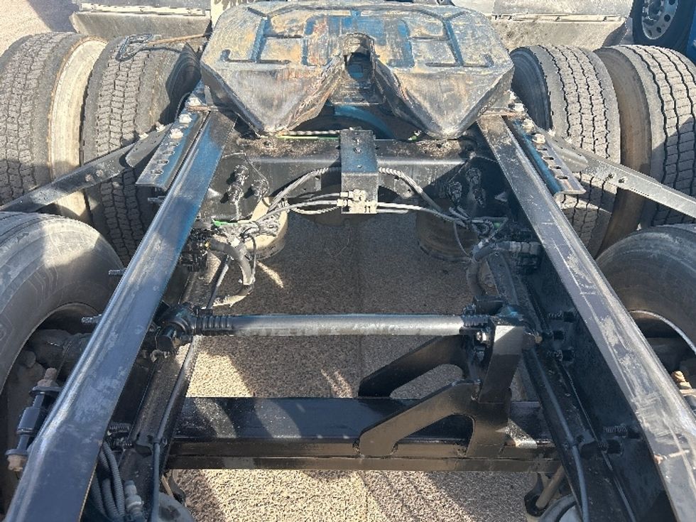 Sleeper Tractor-Heavy Duty Tractors-International-2021-LT625-El Paso-TX-643,505\n\t\tmiles-$ 32,500 - Image 6