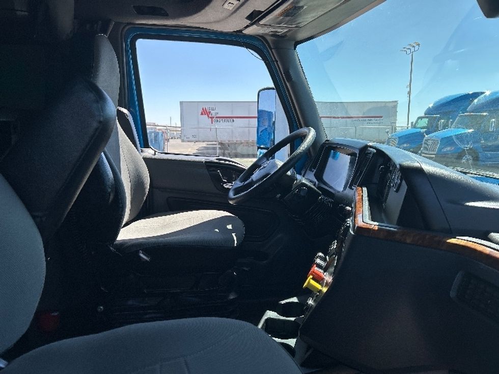 Sleeper Tractor-Heavy Duty Tractors-International-2021-LT625-El Paso-TX-653,490\n\t\tmiles-$ 27,750 - Image 15