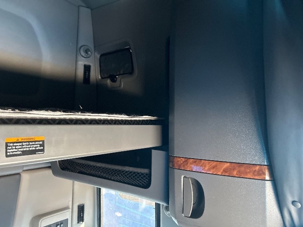 Sleeper Tractor-Heavy Duty Tractors-International-2021-LT625-El Paso-TX-653,490\n\t\tmiles-$ 27,750 - Image 18