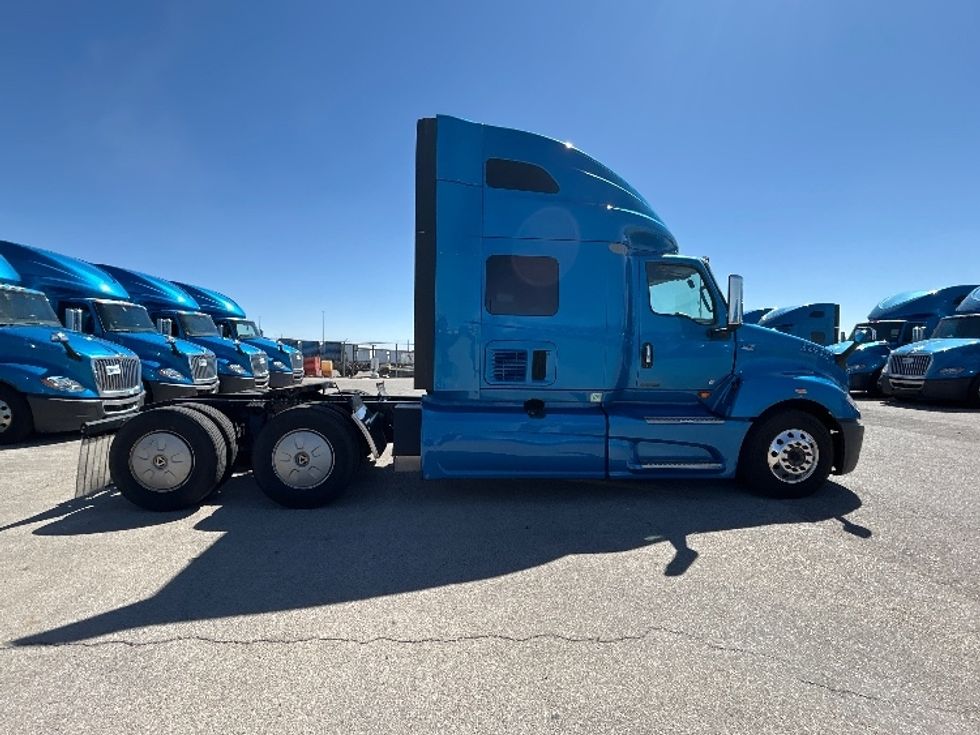 Sleeper Tractor-Heavy Duty Tractors-International-2021-LT625-El Paso-TX-653,490\n\t\tmiles-$ 27,750 - Image 8