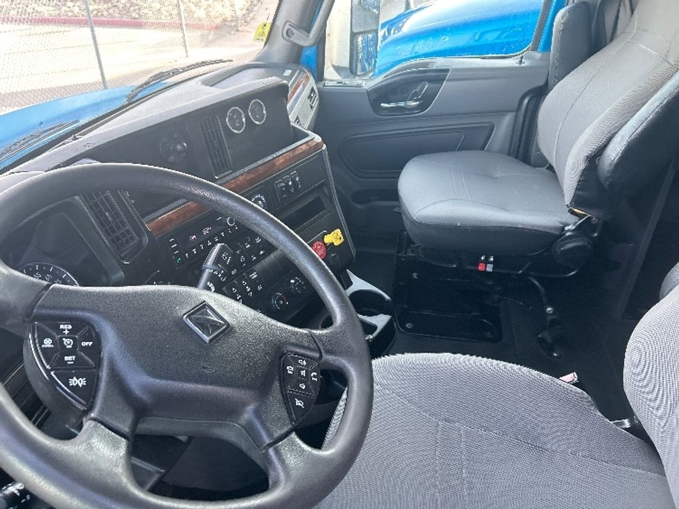 Sleeper Tractor-Heavy Duty Tractors-International-2021-LT625-El Paso-TX-660,539\n\t\tmiles-$ 32,500 - Image 10