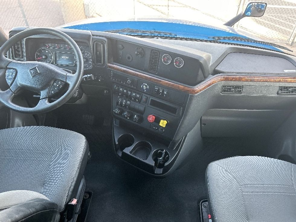 Sleeper Tractor-Heavy Duty Tractors-International-2021-LT625-El Paso-TX-660,539\n\t\tmiles-$ 32,500 - Image 12