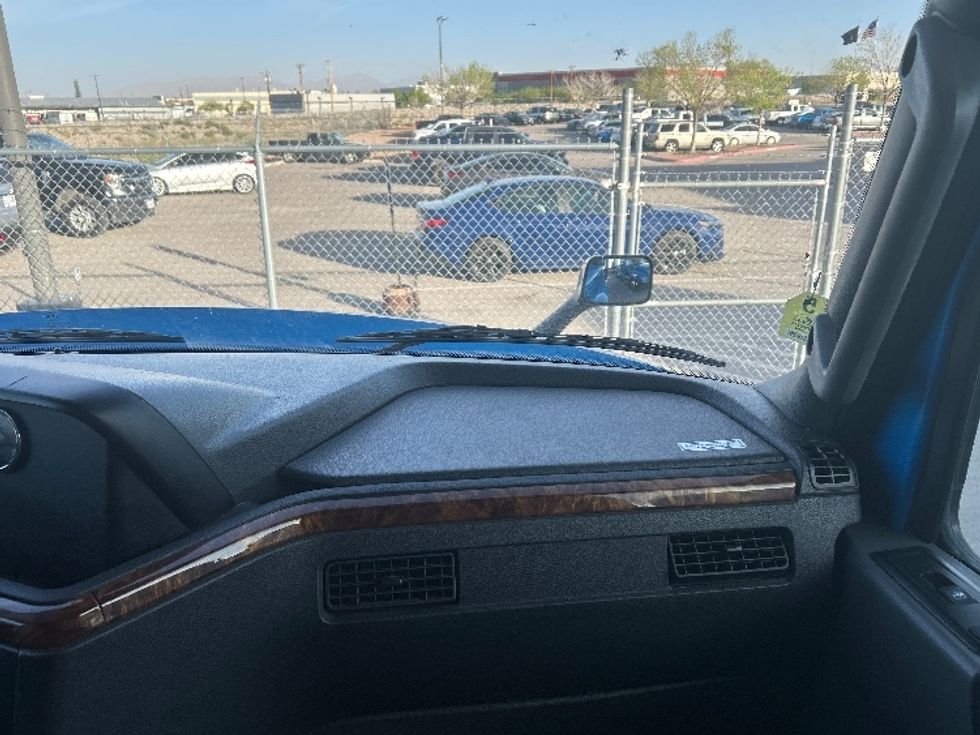 Sleeper Tractor-Heavy Duty Tractors-International-2021-LT625-El Paso-TX-660,539\n\t\tmiles-$ 32,500 - Image 14