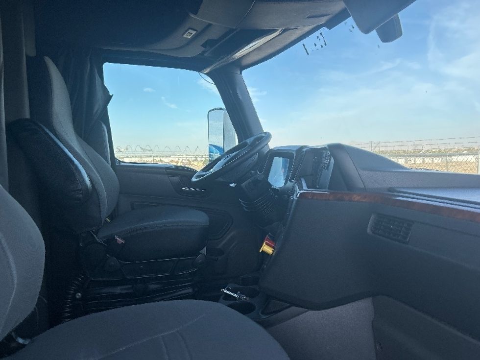 Sleeper Tractor-Heavy Duty Tractors-International-2021-LT625-El Paso-TX-660,539\n\t\tmiles-$ 32,500 - Image 15