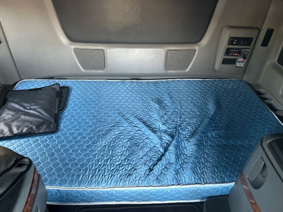 Sleeper Tractor-Heavy Duty Tractors-International-2021-LT625-El Paso-TX-660,539\n\t\tmiles-$ 32,500 - Image 17