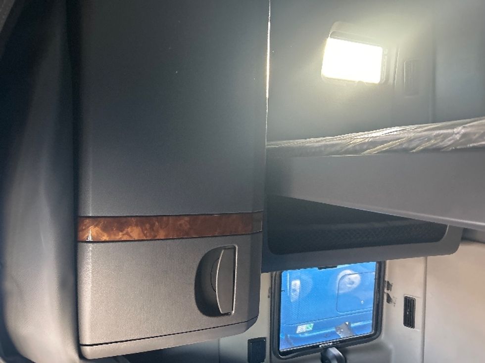 Sleeper Tractor-Heavy Duty Tractors-International-2021-LT625-El Paso-TX-660,539\n\t\tmiles-$ 32,500 - Image 19