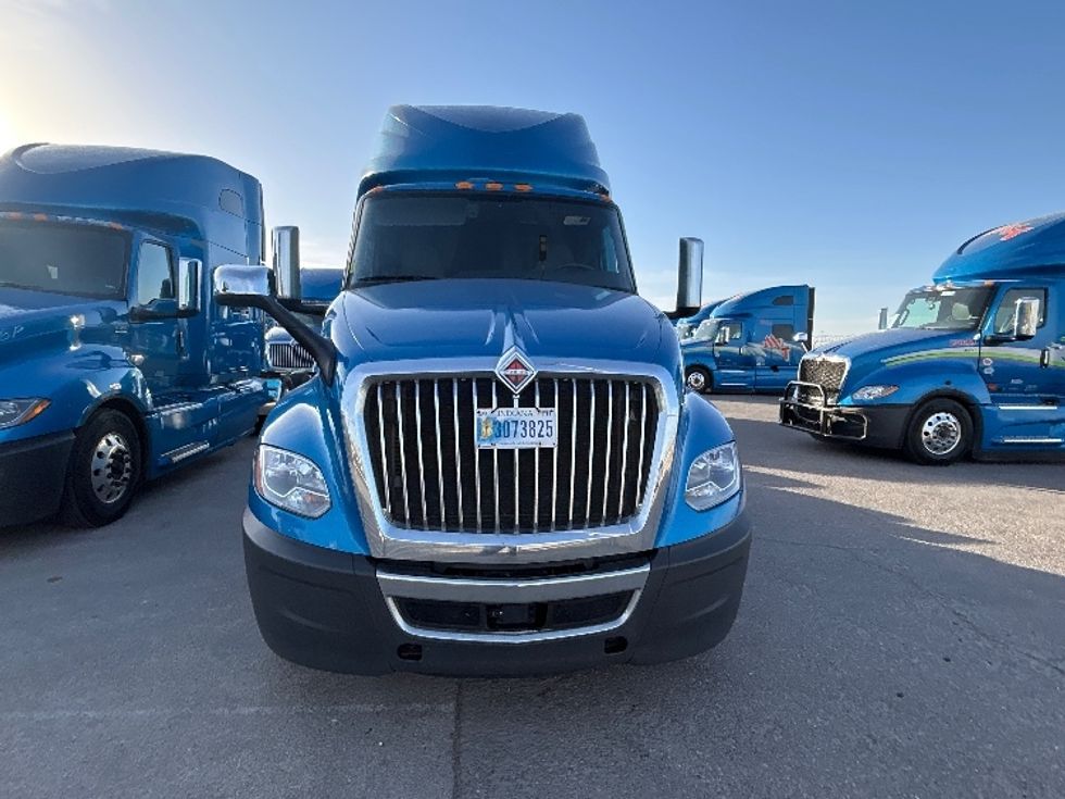 Sleeper Tractor-Heavy Duty Tractors-International-2021-LT625-El Paso-TX-660,539\n\t\tmiles-$ 32,500 - Image 2