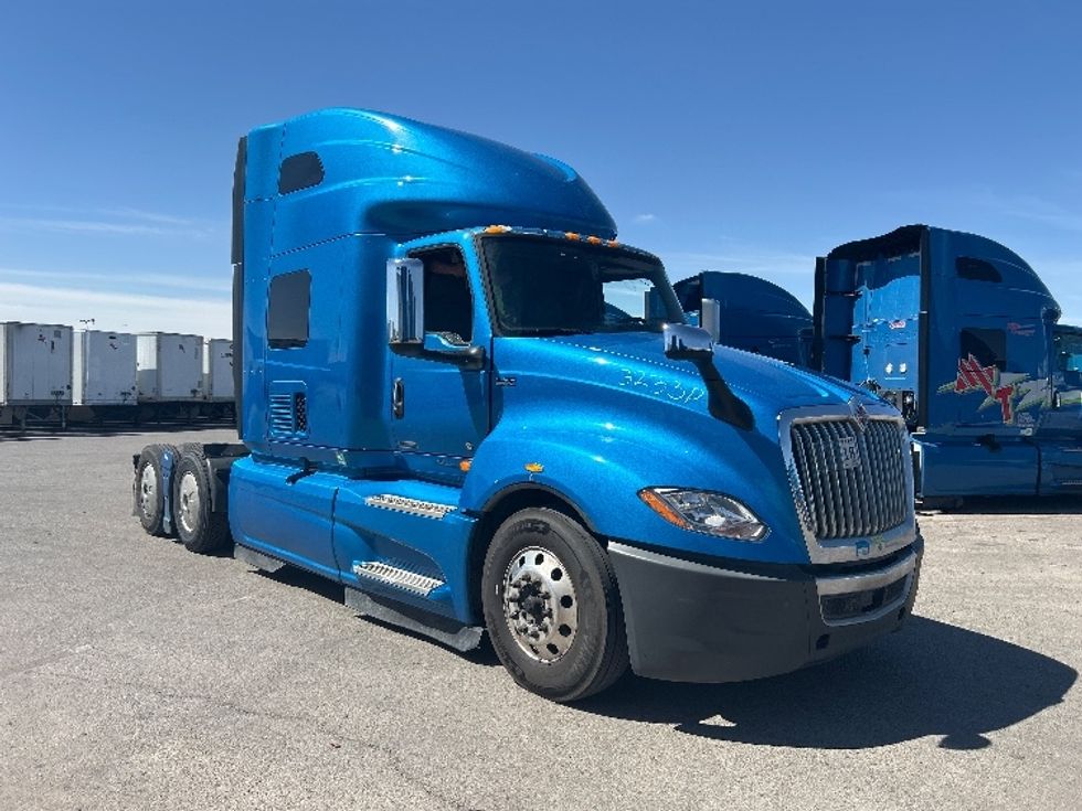 Sleeper Tractor-Heavy Duty Tractors-International-2021-LT625-El Paso-TX-662,378\n\t\tmiles-$ 34,250 - Image 1