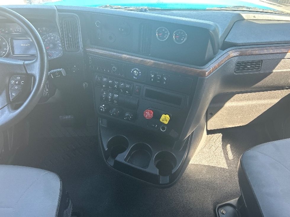 Sleeper Tractor-Heavy Duty Tractors-International-2021-LT625-El Paso-TX-662,378\n\t\tmiles-$ 34,250 - Image 12