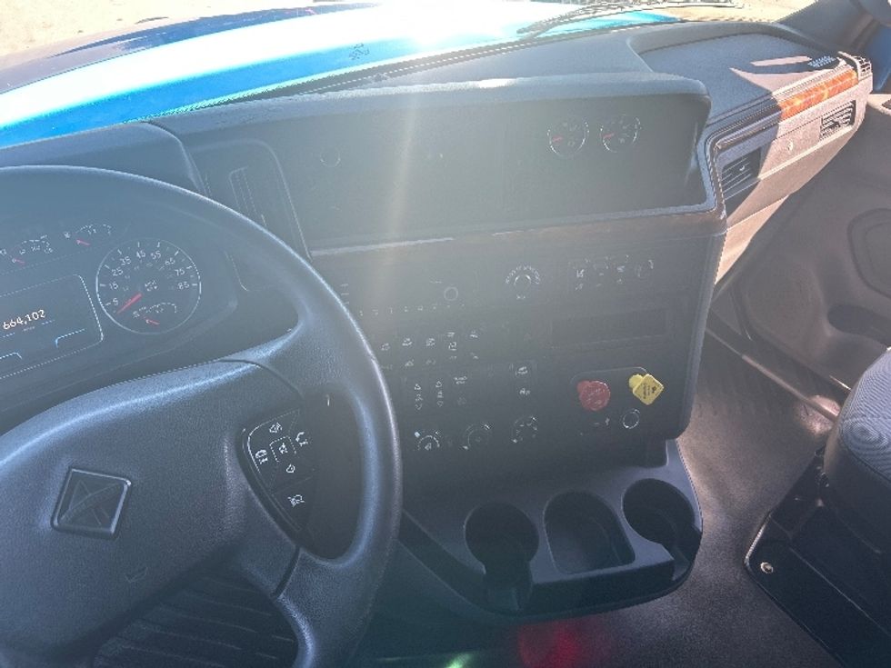 Sleeper Tractor-Heavy Duty Tractors-International-2021-LT625-El Paso-TX-664,112\n\t\tmiles-$ 33,250 - Image 10