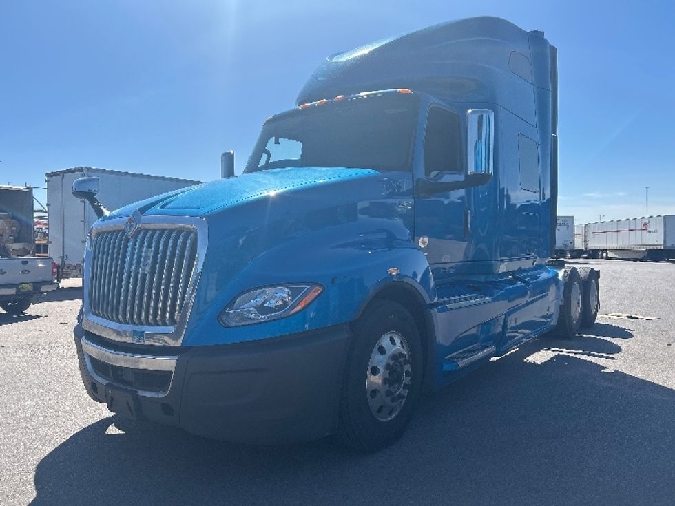 Sleeper Tractor-Heavy Duty Tractors-International-2021-LT625-El Paso-TX-664,112\n\t\tmiles-$ 33,250 - Image 3