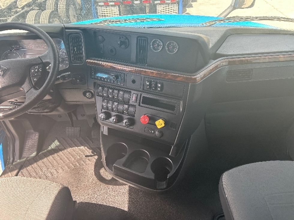 Sleeper Tractor-Heavy Duty Tractors-International-2021-LT625-El Paso-TX-672,807\n\t\tmiles-$ 33,250 - Image 12
