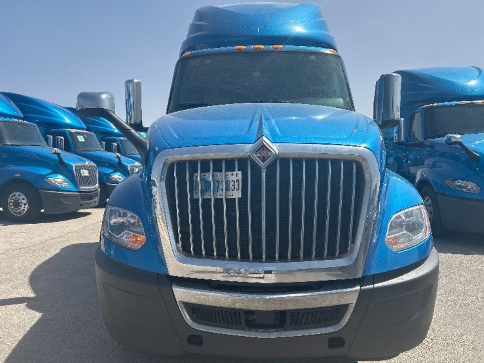 Sleeper Tractor-Heavy Duty Tractors-International-2021-LT625-El Paso-TX-672,807\n\t\tmiles-$ 33,250 - Image 2