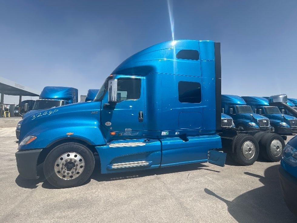 Sleeper Tractor-Heavy Duty Tractors-International-2021-LT625-El Paso-TX-672,807\n\t\tmiles-$ 33,250 - Image 4