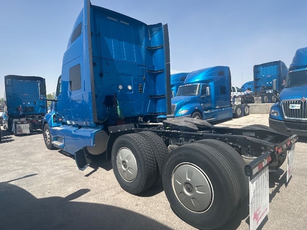 Sleeper Tractor-Heavy Duty Tractors-International-2021-LT625-El Paso-TX-672,807\n\t\tmiles-$ 33,250 - Image 5