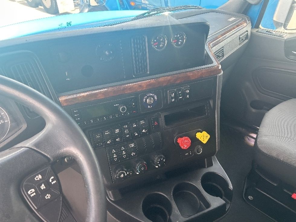 Sleeper Tractor-Heavy Duty Tractors-International-2021-LT625-El Paso-TX-673,908\n\t\tmiles-$ 33,250 - Image 10