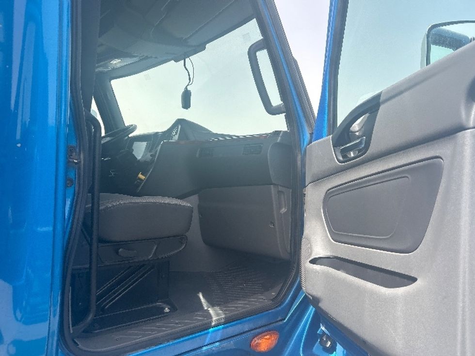 Sleeper Tractor-Heavy Duty Tractors-International-2021-LT625-El Paso-TX-673,908\n\t\tmiles-$ 33,250 - Image 13