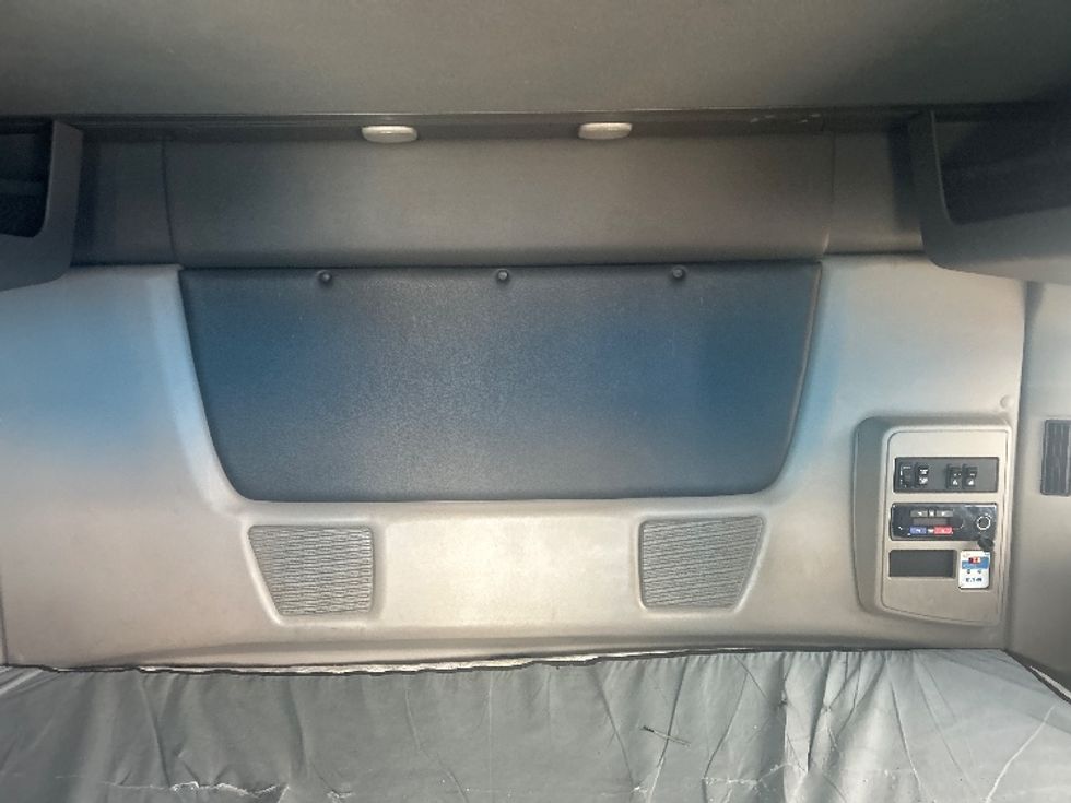 Sleeper Tractor-Heavy Duty Tractors-International-2021-LT625-El Paso-TX-673,908\n\t\tmiles-$ 33,250 - Image 16