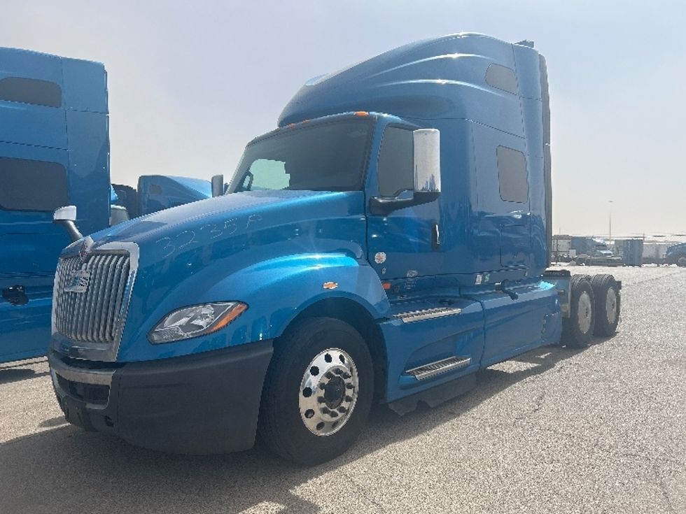 Sleeper Tractor-Heavy Duty Tractors-International-2021-LT625-El Paso-TX-673,908\n\t\tmiles-$ 33,250 - Image 3
