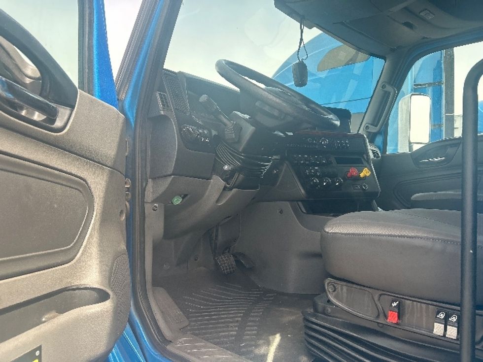 Sleeper Tractor-Heavy Duty Tractors-International-2021-LT625-El Paso-TX-673,908\n\t\tmiles-$ 33,250 - Image 9
