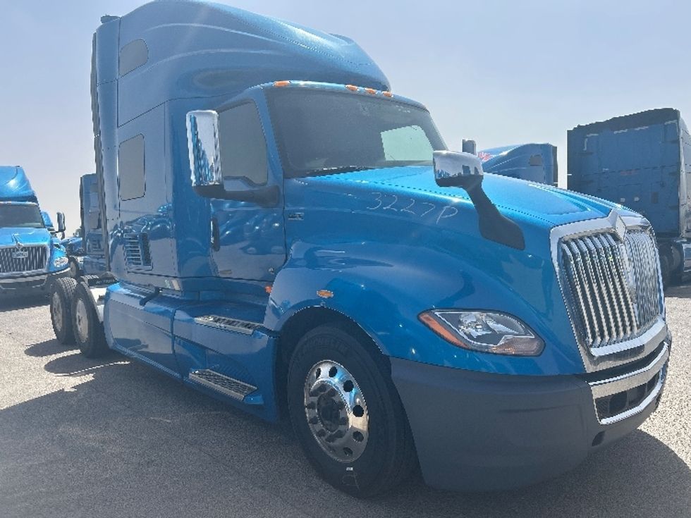 Sleeper Tractor-Heavy Duty Tractors-International-2021-LT625-El Paso-TX-685,676\n\t\tmiles-$ 33,250 - Image 1