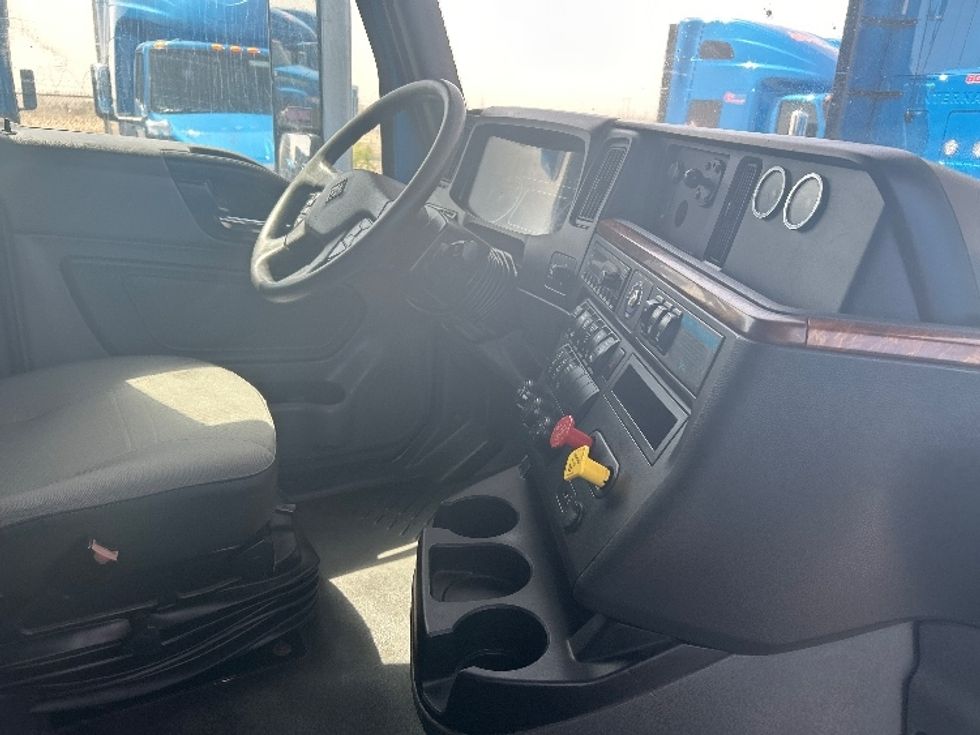 Sleeper Tractor-Heavy Duty Tractors-International-2021-LT625-El Paso-TX-685,676\n\t\tmiles-$ 33,250 - Image 15