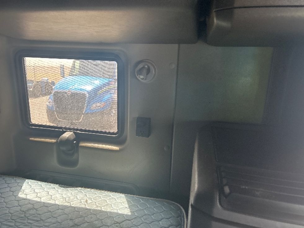 Sleeper Tractor-Heavy Duty Tractors-International-2021-LT625-El Paso-TX-685,676\n\t\tmiles-$ 33,250 - Image 18