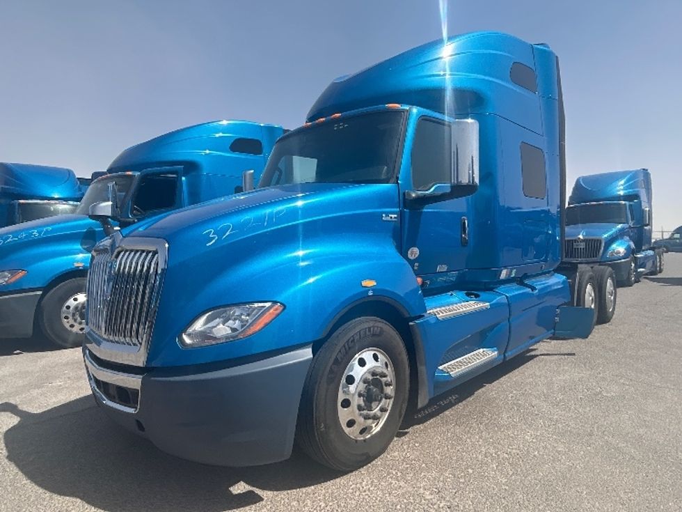 Sleeper Tractor-Heavy Duty Tractors-International-2021-LT625-El Paso-TX-685,676\n\t\tmiles-$ 33,250 - Image 3