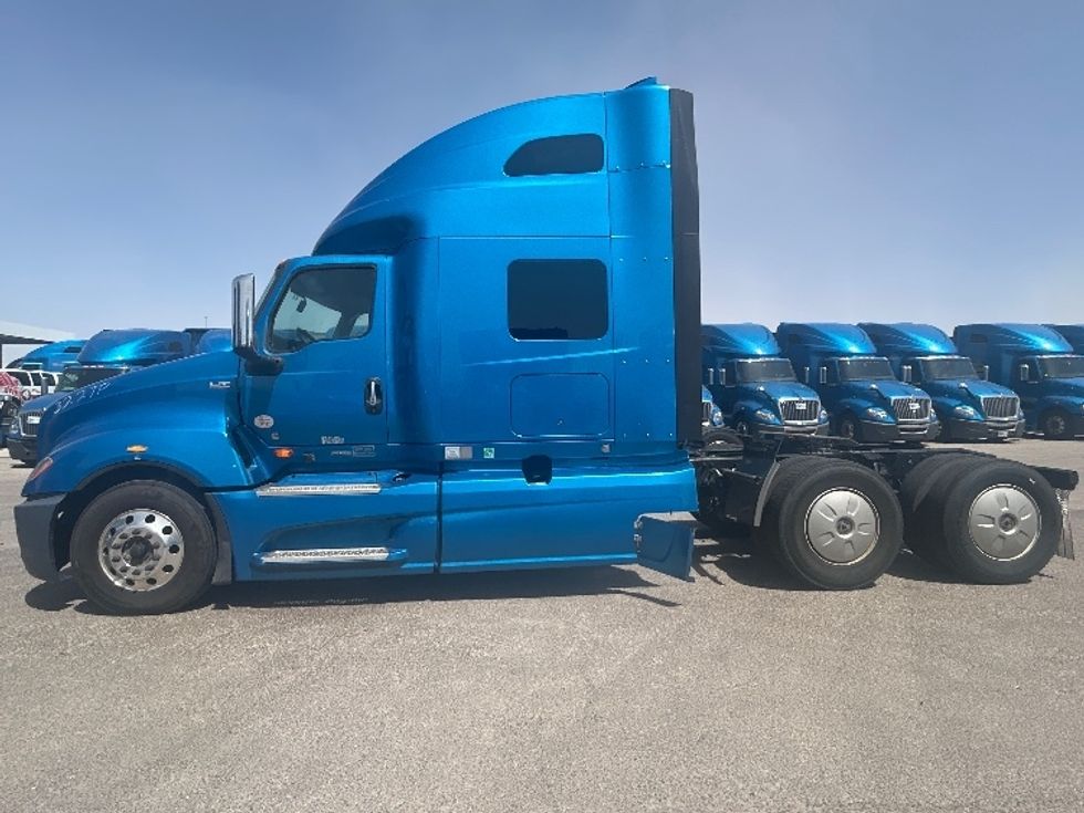 Sleeper Tractor-Heavy Duty Tractors-International-2021-LT625-El Paso-TX-685,676\n\t\tmiles-$ 33,250 - Image 4